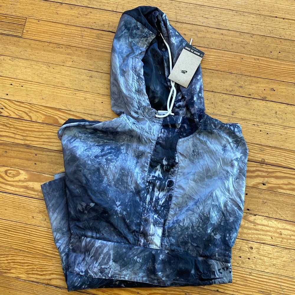 NWT Nike Windbreaker